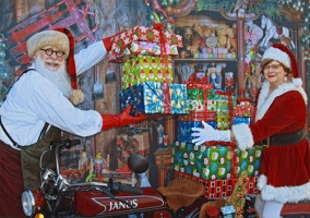 Santa and Mrs Claus 2